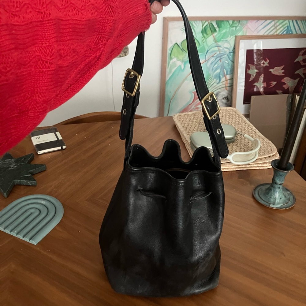 Vintage Coach Black Bucket Drawstring Leather Women's Bag